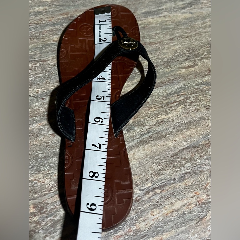 Tory Burch Black Leather Thong Sandals with Gold Accent - Picture 15 of 16